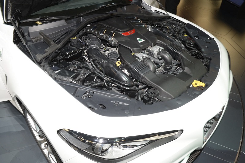 vano motore alfa romeo giulia